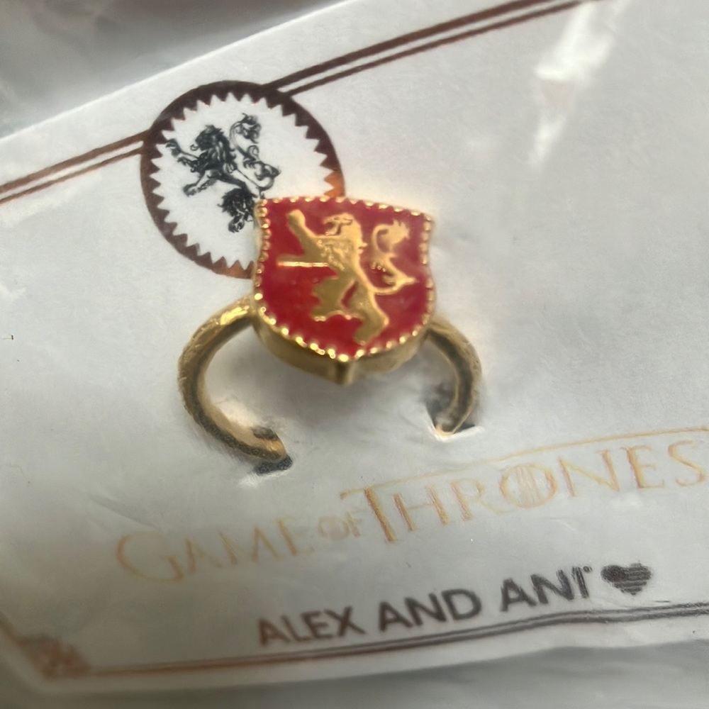 GOT Lannister signet ring NWT